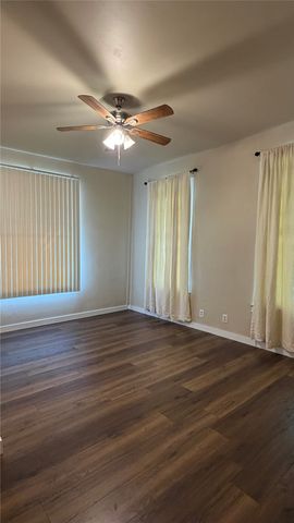 5208 E side Avenue 1, Dallas, TX 75214