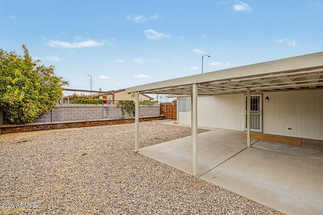 9752 E EMPRESS Avenue, Mesa, AZ 85208