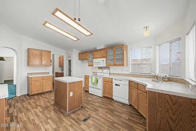 9752 E EMPRESS Avenue, Mesa, AZ 85208