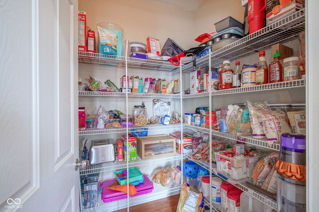 3905 Heathfield Court, Zionsville, IN 46077