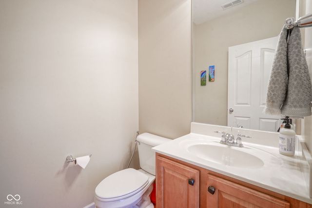 3905 Heathfield Court, Zionsville, IN 46077