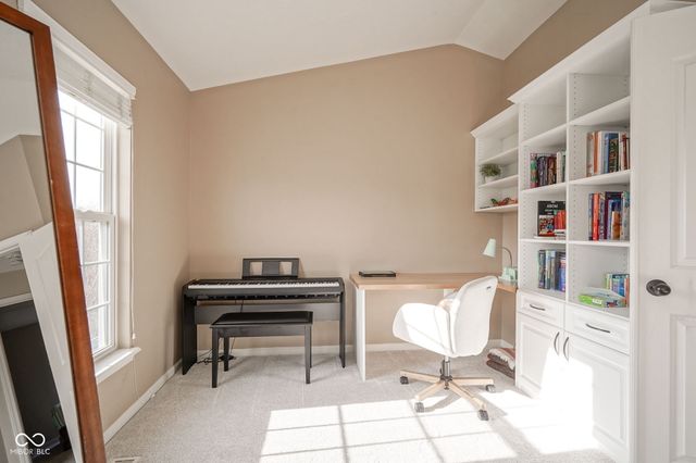 3905 Heathfield Court, Zionsville, IN 46077