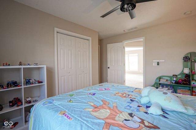 3905 Heathfield Court, Zionsville, IN 46077