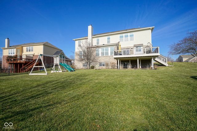 3905 Heathfield Court, Zionsville, IN 46077