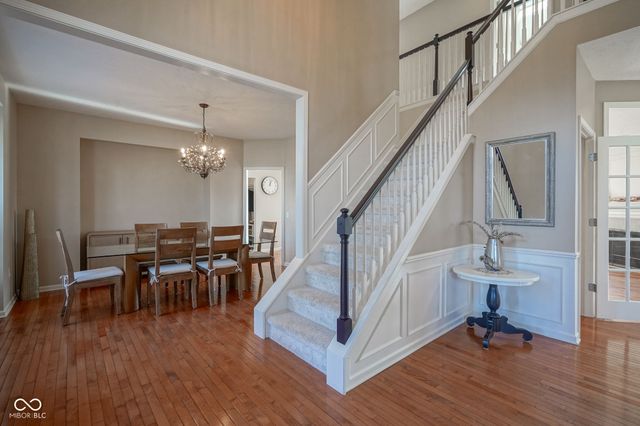 3905 Heathfield Court, Zionsville, IN 46077