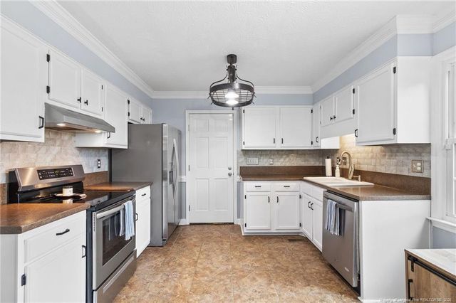 386 Saddle Ridge Road, Fayetteville, NC 28311