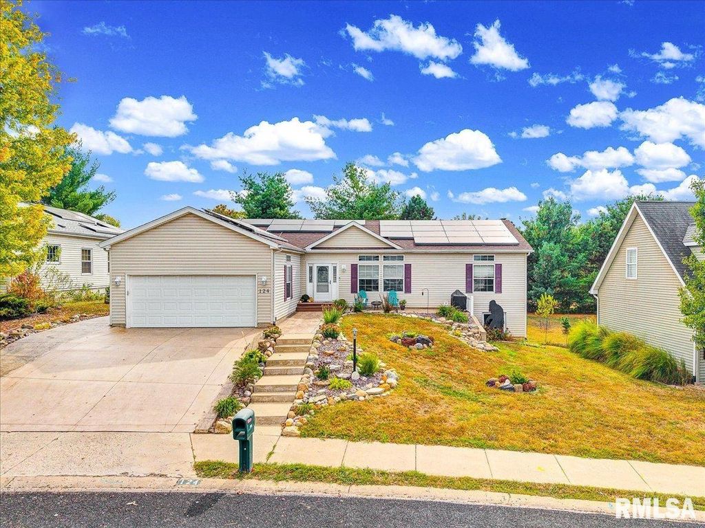 124 S COLUMBUS Street, North Pekin, IL 61554