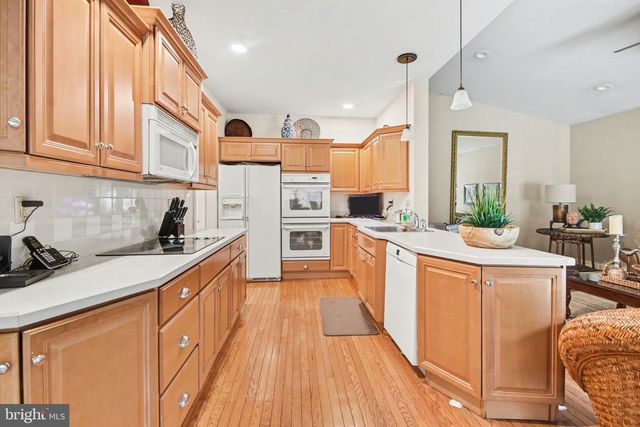 417 VINEYARD LN, Downingtown, PA 19335