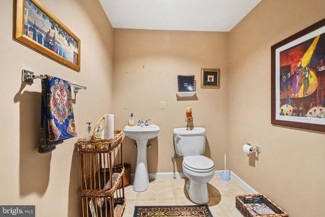 417 VINEYARD LN, Downingtown, PA 19335