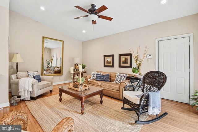 417 VINEYARD LN, Downingtown, PA 19335