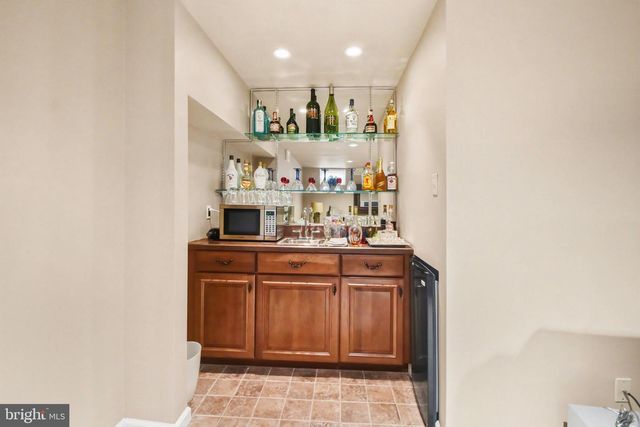 417 VINEYARD LN, Downingtown, PA 19335