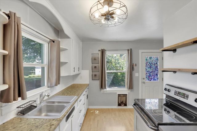 12417 E 8th Ave, Spokane Valley, WA 99216