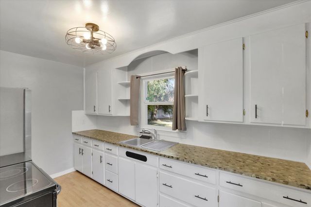 12417 E 8th Ave, Spokane Valley, WA 99216