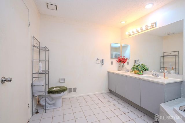 375 Draco Road, Piscataway, NJ 08854