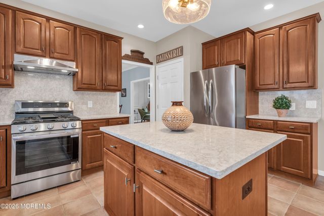 61 Lions Court, Freehold, NJ 07728