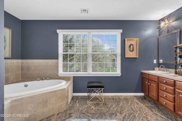 61 Lions Court, Freehold, NJ 07728