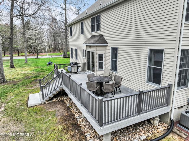 61 Lions Court, Freehold, NJ 07728