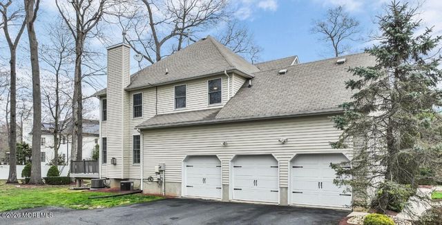 61 Lions Court, Freehold, NJ 07728