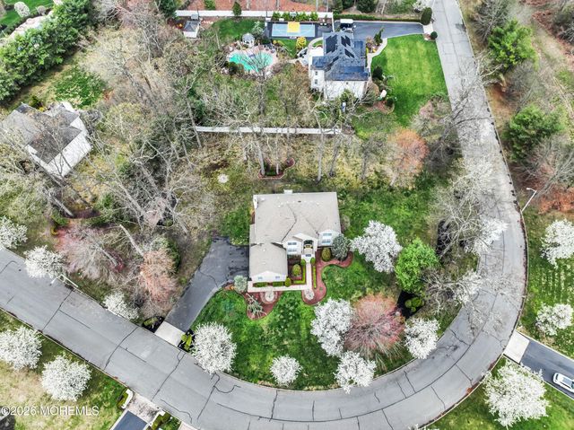 61 Lions Court, Freehold, NJ 07728