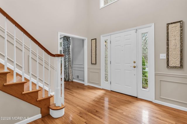 61 Lions Court, Freehold, NJ 07728