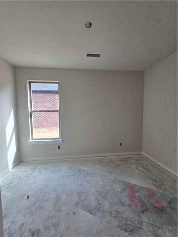 405 W Hondo Street, Siloam Springs, AR 72761