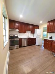 43 Fairview Drive 2, Danbury, CT 06810