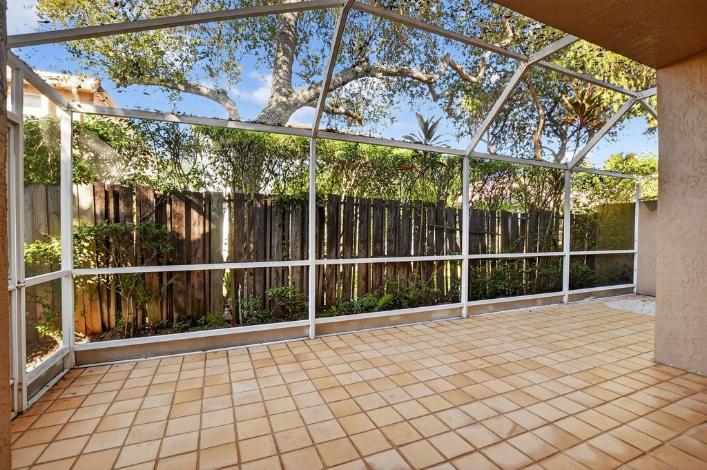 Image 26 of property listing at 6185 NW 77 Place, Parkland, FL 33067