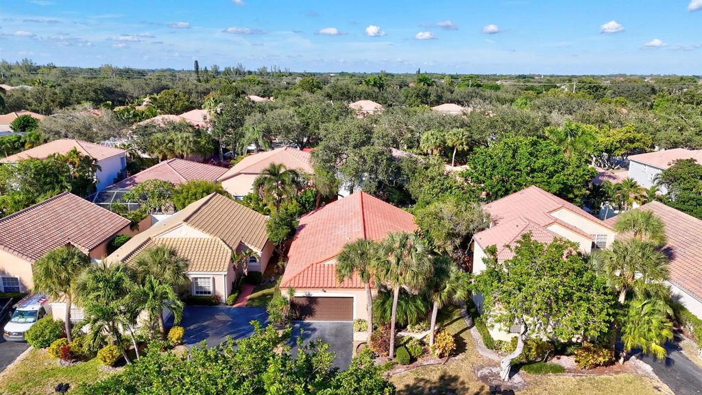 Image 32 of property listing at 6185 NW 77 Place, Parkland, FL 33067