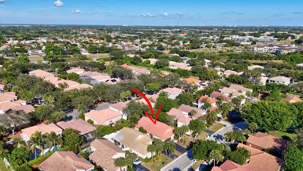 Image 35 of property listing at 6185 NW 77 Place, Parkland, FL 33067