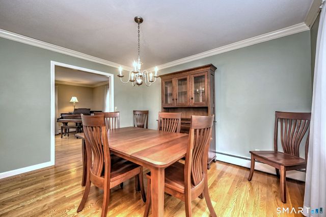 41 Tuttle Court, Bethany, CT 06524