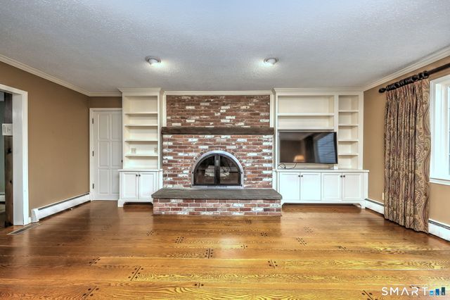 41 Tuttle Court, Bethany, CT 06524