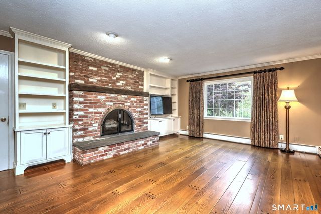 41 Tuttle Court, Bethany, CT 06524