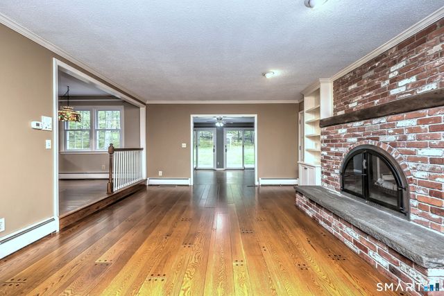 41 Tuttle Court, Bethany, CT 06524