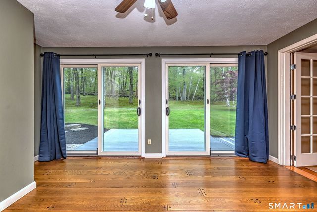 41 Tuttle Court, Bethany, CT 06524