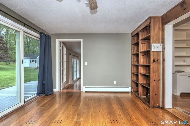 41 Tuttle Court, Bethany, CT 06524