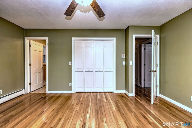 41 Tuttle Court, Bethany, CT 06524