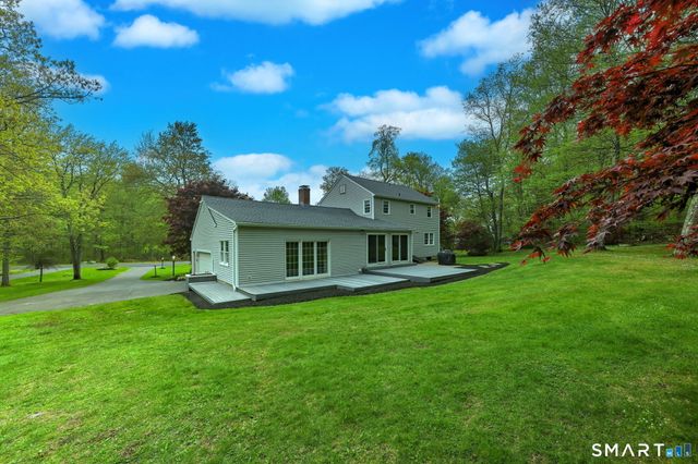 41 Tuttle Court, Bethany, CT 06524