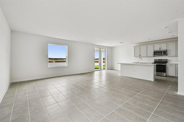 9110 OPTIMIST WAY, Palmetto, FL 34221