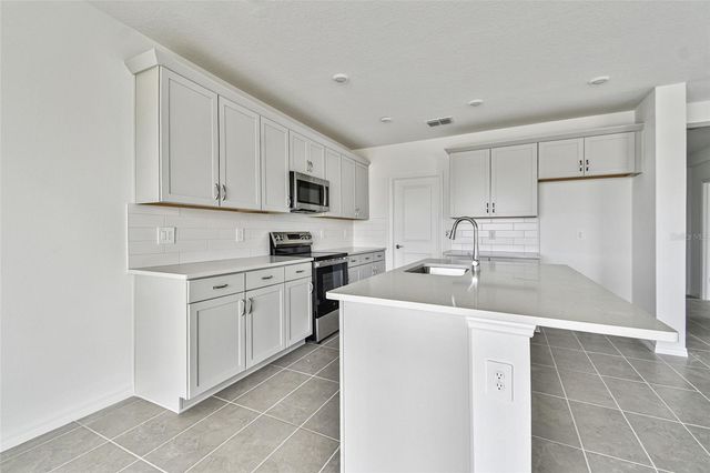 9110 OPTIMIST WAY, Palmetto, FL 34221