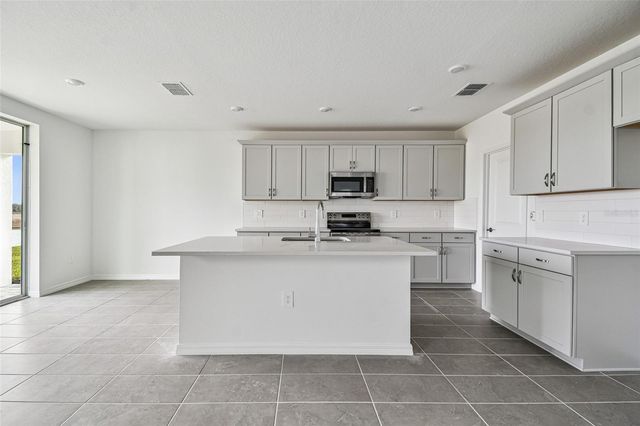 9110 OPTIMIST WAY, Palmetto, FL 34221