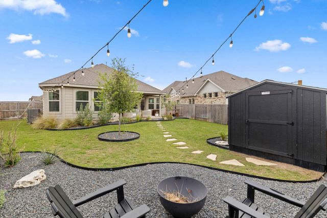 330 Bay Breeze DR, Kyle, TX 78640