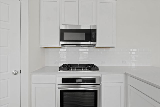 8352 Kingfisher Road, Aubrey, TX 76227