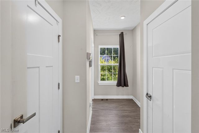 5454 Schueller Boulevard, Sheffield Lake, OH 44054