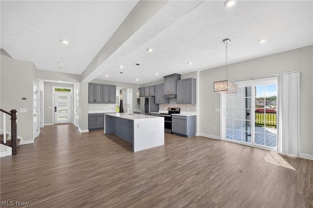 5454 Schueller Boulevard, Sheffield Lake, OH 44054