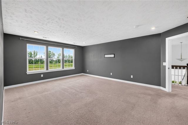 5454 Schueller Boulevard, Sheffield Lake, OH 44054