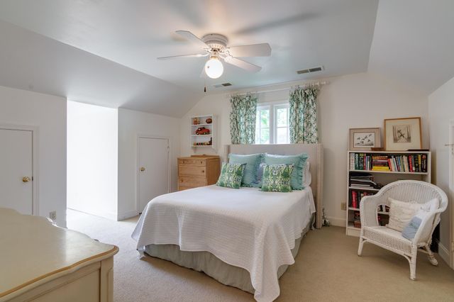 353 WILLIAMSBURG LN, Memphis, TN 38117