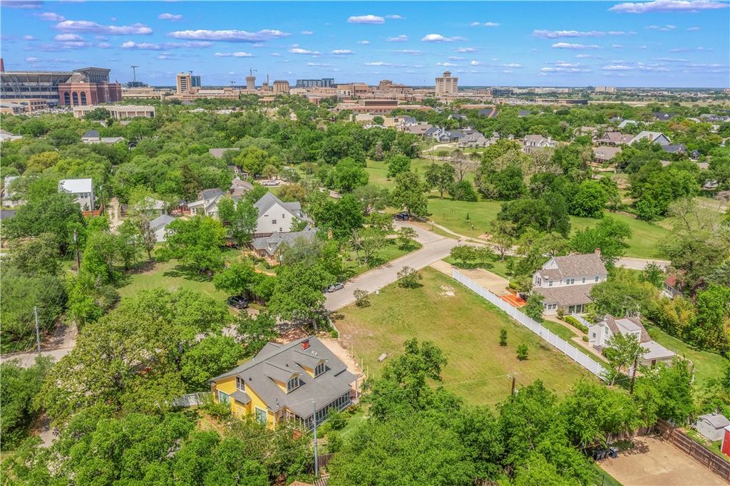 601 Hereford Street, College Station, TX 77840 — photo 3