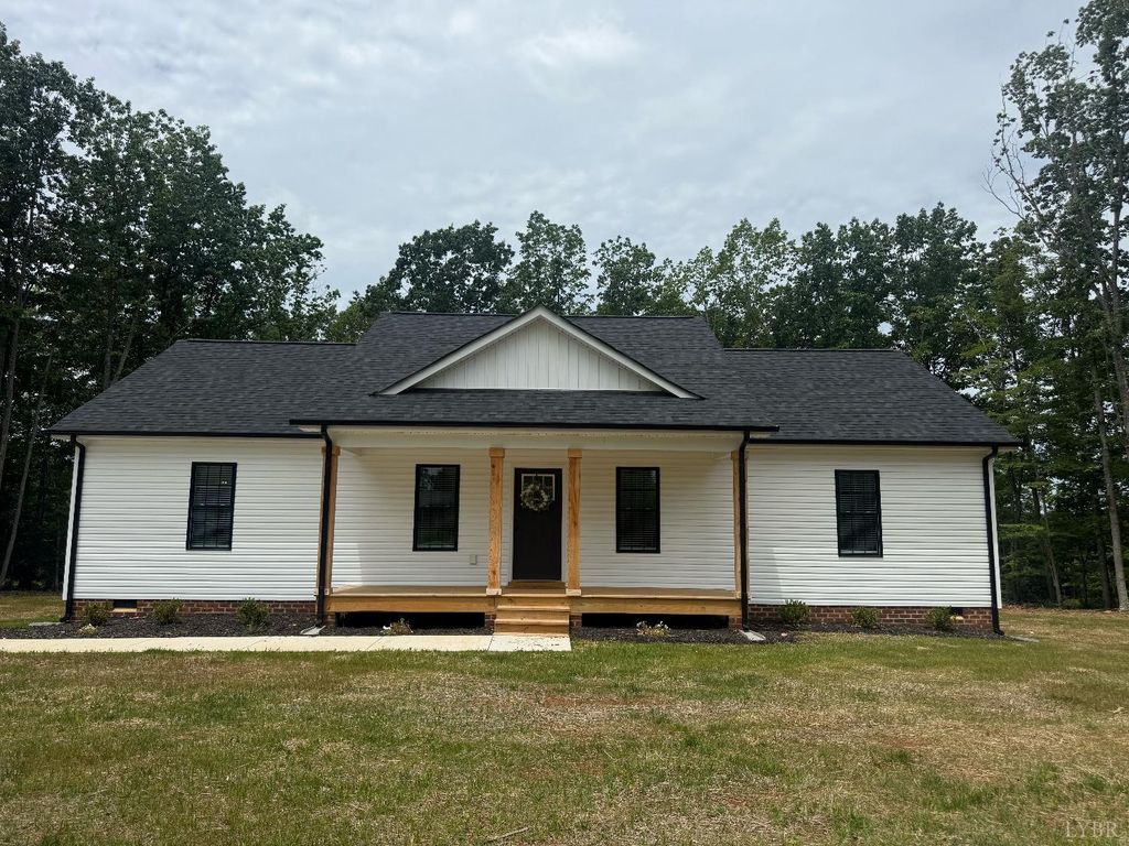 9675 Old Courthouse Rd, Appomattox, VA 24522