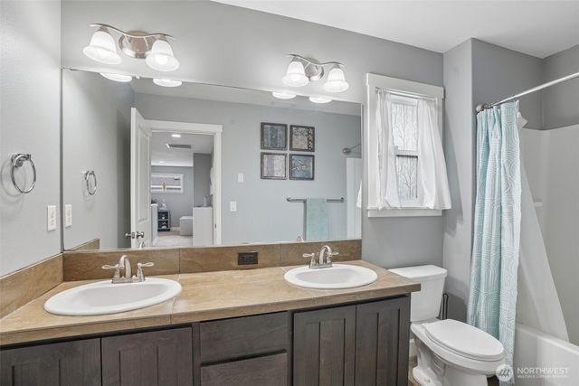 775 N 49 Avenue, Ridgefield, WA 98642