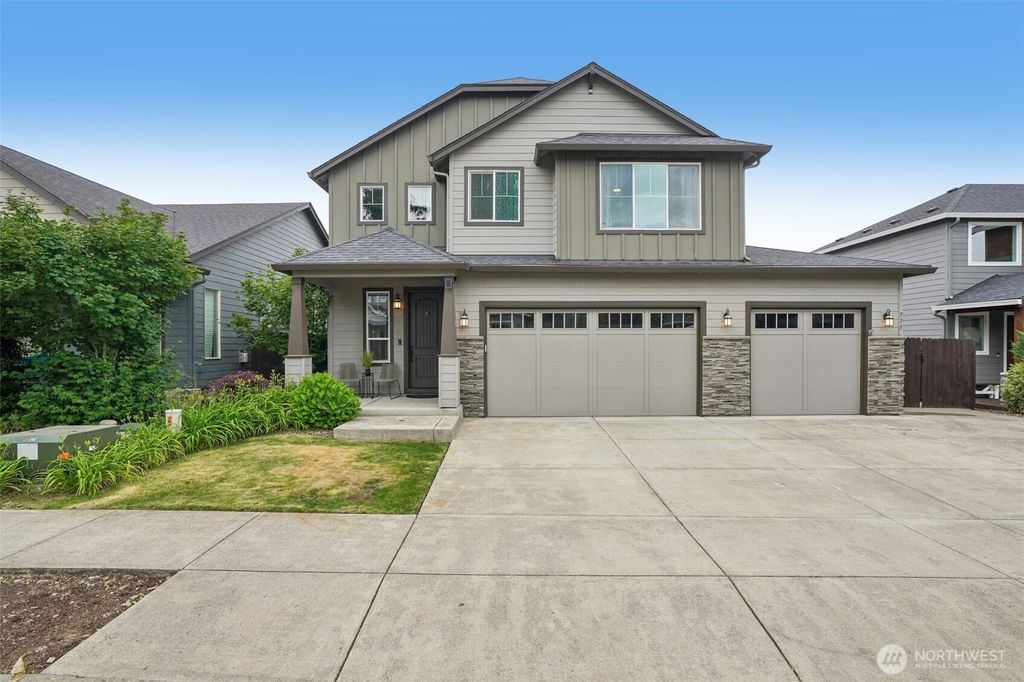 775 N 49 Avenue, Ridgefield, WA 98642